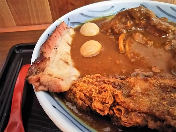 「がっつり辛濃厚カレー麺　￥990」@丹行味素 北新横浜本店の写真