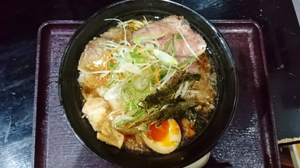「限定/頂天らーめん+大盛り+生ビール」@UMAの写真