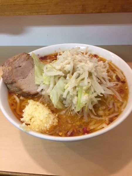 「ちょい辛らーめん　800円　ニンニクマシ・アブラマシ」@らーめん 影武者 外伝の写真