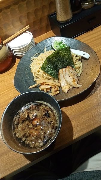 「つけ麺もつ（小盛）８００円+トートバッグ(ｵｰﾌﾟﾝ記念)」@龍の家 板橋大山店の写真