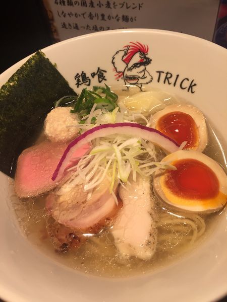 「特製塩ラーメン」@鶏喰～TRICK～の写真