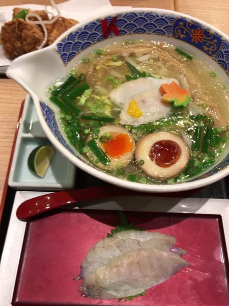 「ふぐだし潮らーめん 美味玉たまり漬け入り1250円ほか」@ふぐだし潮 八代目けいすけ 東急プラザ銀座店の写真