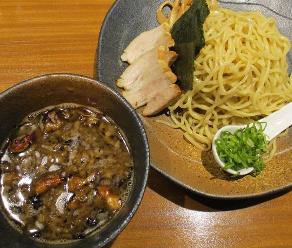 「つけ麺もつ（並盛り）850円」@龍の家 板橋大山店の写真