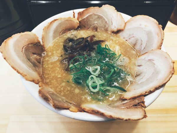 「濃厚魚介豚骨チャーシュー麺」@中野屋らーめん THE JIRO 京都駅前店の写真