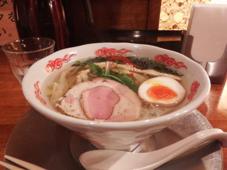 「鶏そば（塩）並盛」@麺・DINING 毘沙門天の写真