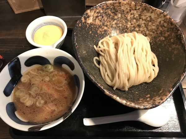 「濃厚チーズソースつけめん（太麺、並、冷もり）」@三ツ矢堂製麺 中目黒本店の写真