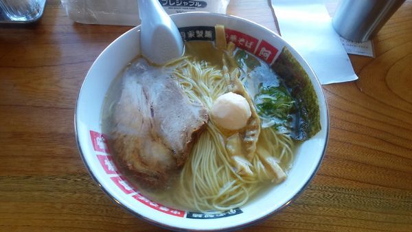 「塩バターラーメン大盛」@中華そば 阿波家の写真