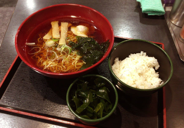 「中華そば(390円)+わかめ(クーポン)」@ゆで太郎 人形町2丁目店の写真