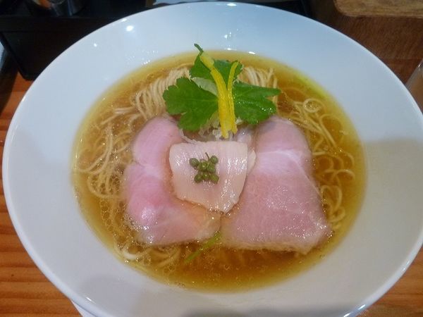 「【土日限定】琥珀そば」@麺LABOひろの写真