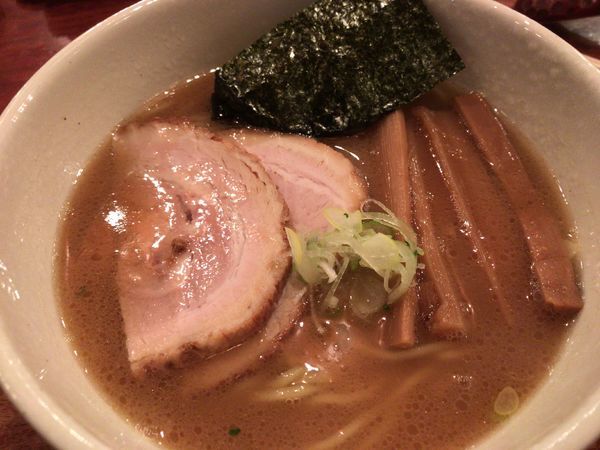 「ラーメン750円」@noodlesの写真