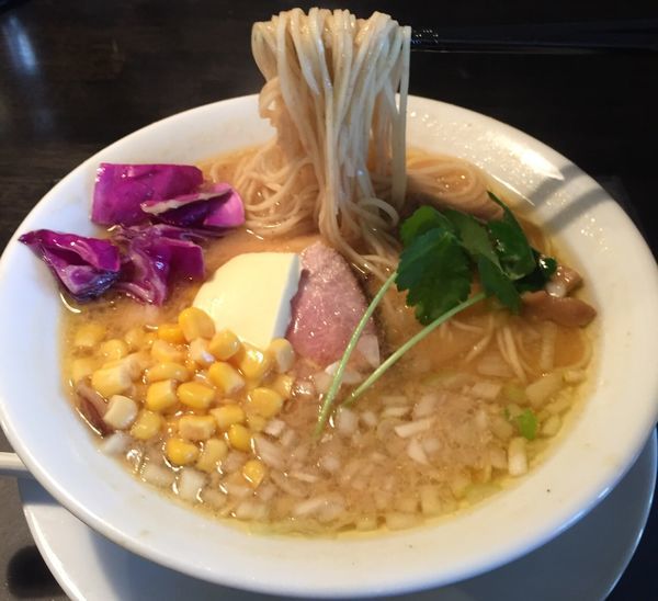 「味噌バターコーンらぁめん1000円」@KaneKitchen Noodlesの写真