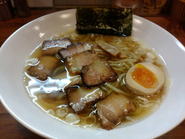 「【限定】手もみ麺の豚バラチャーシュー麺　950円」@麺処 びぎ屋の写真