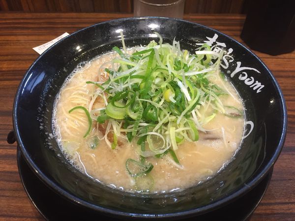 「神虎ラーメントッピングネギバリカタ」@麺’s room 神虎 肥後橋店の写真