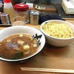 肉入りつけそば ¥780 + 中盛り ¥70