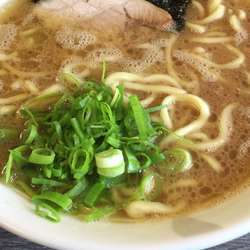 ラーメン大