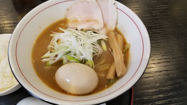 「限定　味噌麺　味玉ﾄｯﾋﾟﾝｸﾞ」@麺や 阿吽の写真