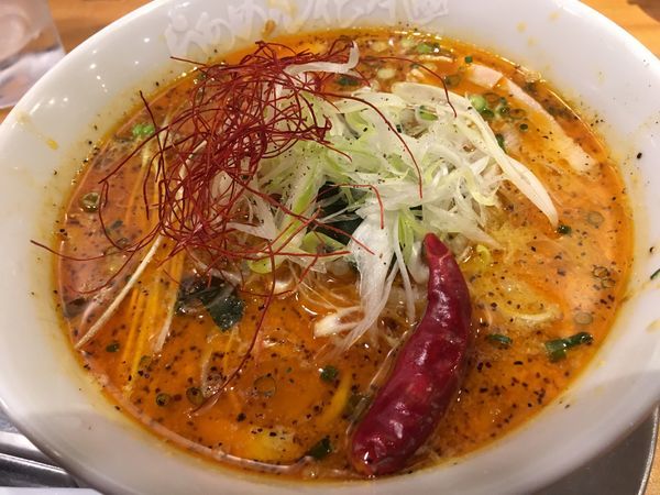 「黄金の味噌ラーメン 真紅の薔薇」@らあめん花月嵐 武蔵中原店の写真