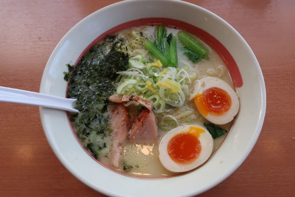 「鶏白湯らーめん（大盛無料） 637円」@幸楽苑 取手店の写真