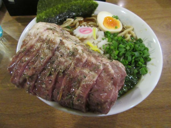 「限定　カルテット中華そば（７８０円）＋肉増し他」@めんじろの写真