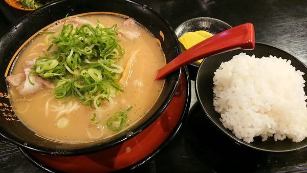 「ラーメンセット@580円」@豚旨 うま屋ラーメン 小牧店の写真