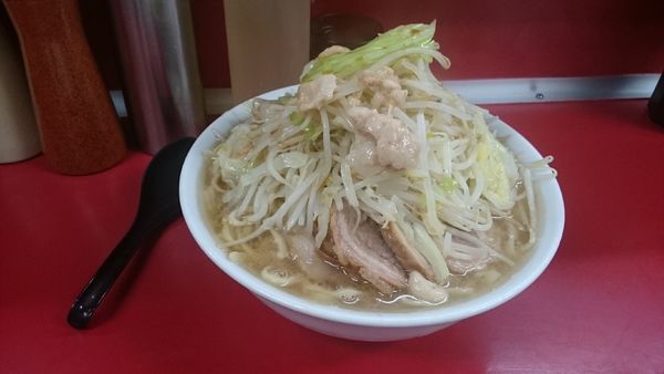 「大・イベリコ豚増し(ヤサイアブラ)￥９３０」@ラーメン二郎 湘南藤沢店の写真