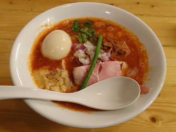 「ガーリックとまと麺（750円）＋味玉（100円）」@味噌ぶり noodle みやみやの写真