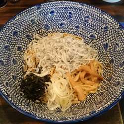 湘南しらす油そば（ニボ増し）