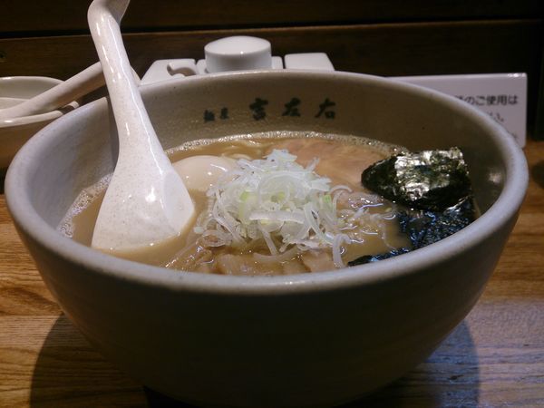 「味玉らーめん」@麺屋吉左右の写真