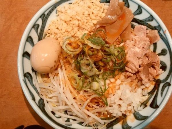 「麻辣まぜそば」@つけめん でんまる 飯田橋店の写真