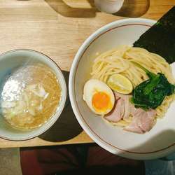 芳醇魚介鶏白湯つけ麺