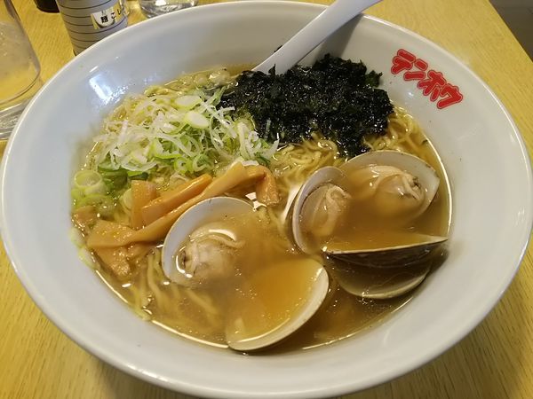 「【限定】はまぐり塩ラーメン　（麺大盛り：５０円引きサービス）」@テンホウ 松本渚店の写真