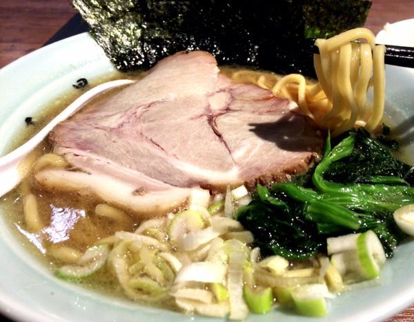 「ラーメン(並)(780円)」@麺家 千晃 新横浜店の写真