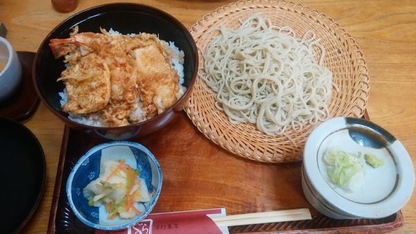 「天丼セット(中)」@手打蕎麦 ぐらのの写真