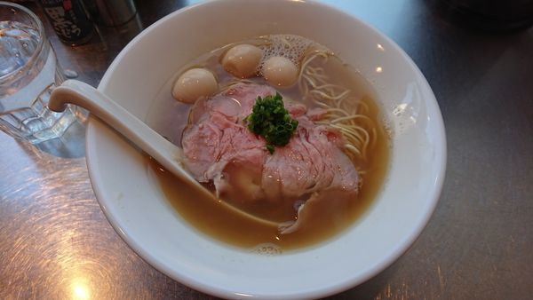 「浅蜊煮干清湯 うずら」@さんじの写真