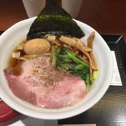 鶏だし醤油味玉RAMEN９５０円