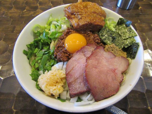 「トロ豚台湾まぜそば（１０００円）＋窯焼き＋大盛」@特級鶏蕎麦 龍介の写真