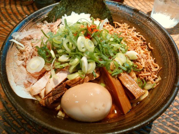 「あぶらそば味玉　大盛」@らーめん 瞠 恵比寿店の写真