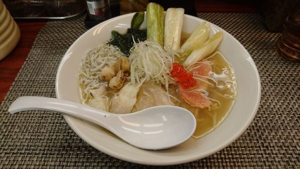 「【期間限定】南三陸ネギ潮の幸ラーメン」@麺や 睡蓮の写真