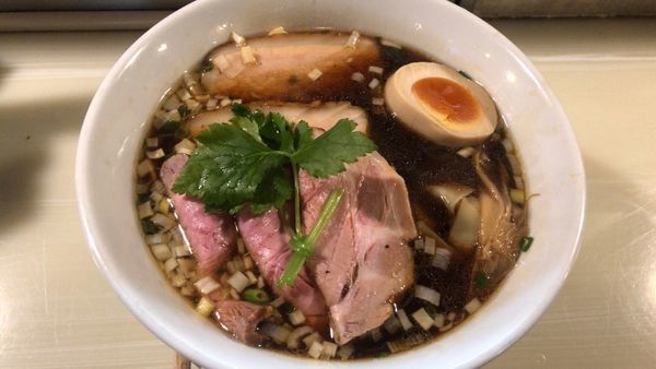 「チャアシュウワンタンめん 大盛」@麺割烹 亀壱の写真