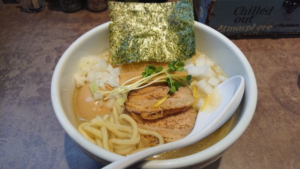 「ほたて69ラーメン＋味玉」@NOODLE SOUNDSの写真