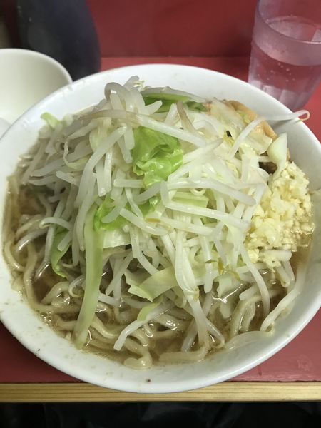 「少なめ、ニンニク、生卵」@ラーメン二郎 桜台駅前店の写真