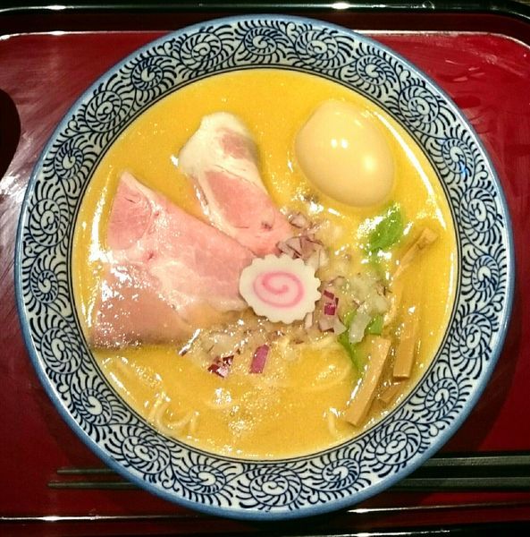 「鶏白湯醤油(細麺) 味玉 和え玉」@鶏そば なんきち 東京店の写真