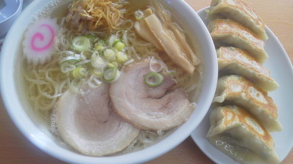 「生姜らーめん+ぎょうざ　「750円+400円」」@らーめん 絆の写真