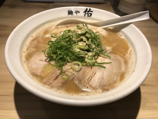 「鶏魚豚ラーメン」@麺や 佑の写真