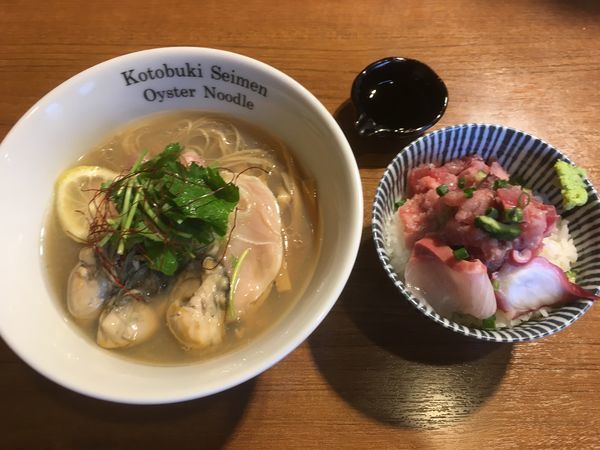 「かきそば+海鮮丼／￥880+400」@寿製麺よしかわ 川越店の写真