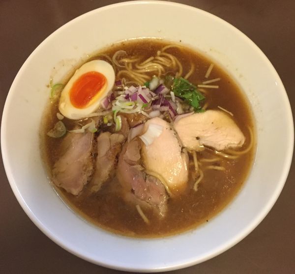 「こく醤油800円」@鶏こく中華 すず喜の写真