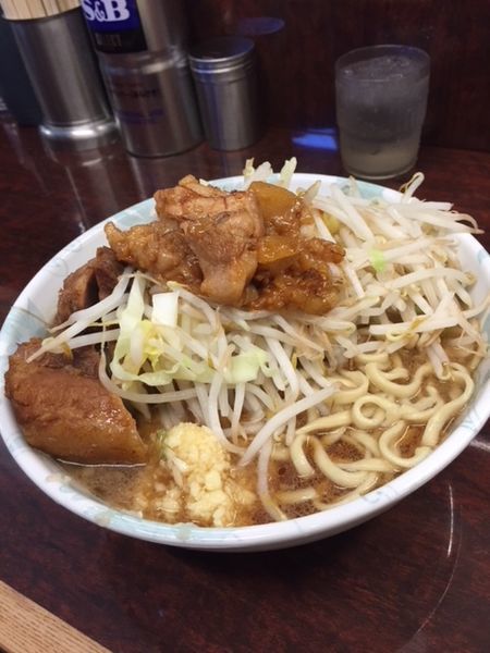 「小ラーメン　700円　ニンニクマシ・アブラマシ」@ラーメン二郎 めじろ台店の写真