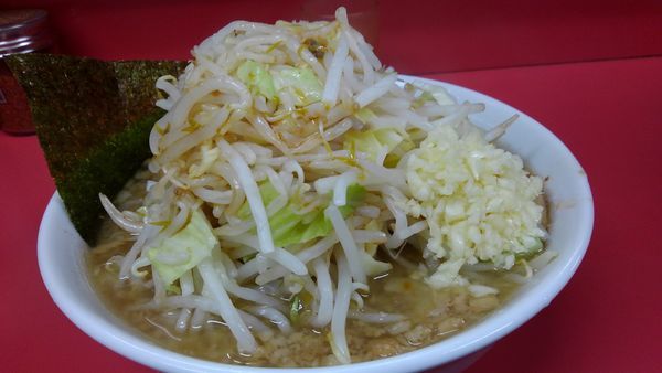 「小ラーメン 700円(麺半分、ヤサイニンニクカラメ)」@ラーメン二郎 千住大橋駅前店の写真