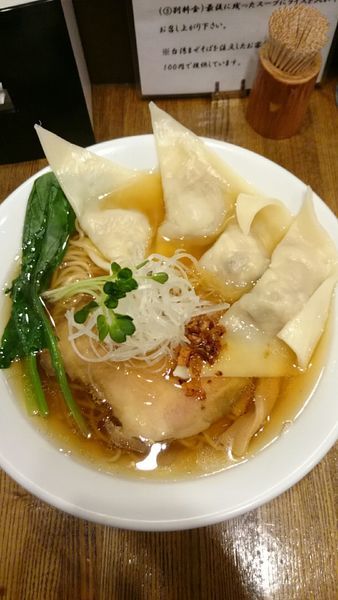 「肉ワンタン煮干そば 900円」@麺処 鶴舞屋の写真