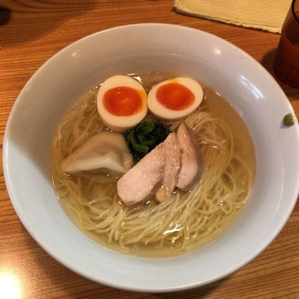 「【限定】あっさり鶏ガラそば（えびしお）800円+味玉100円」@支那そば 一本気の写真